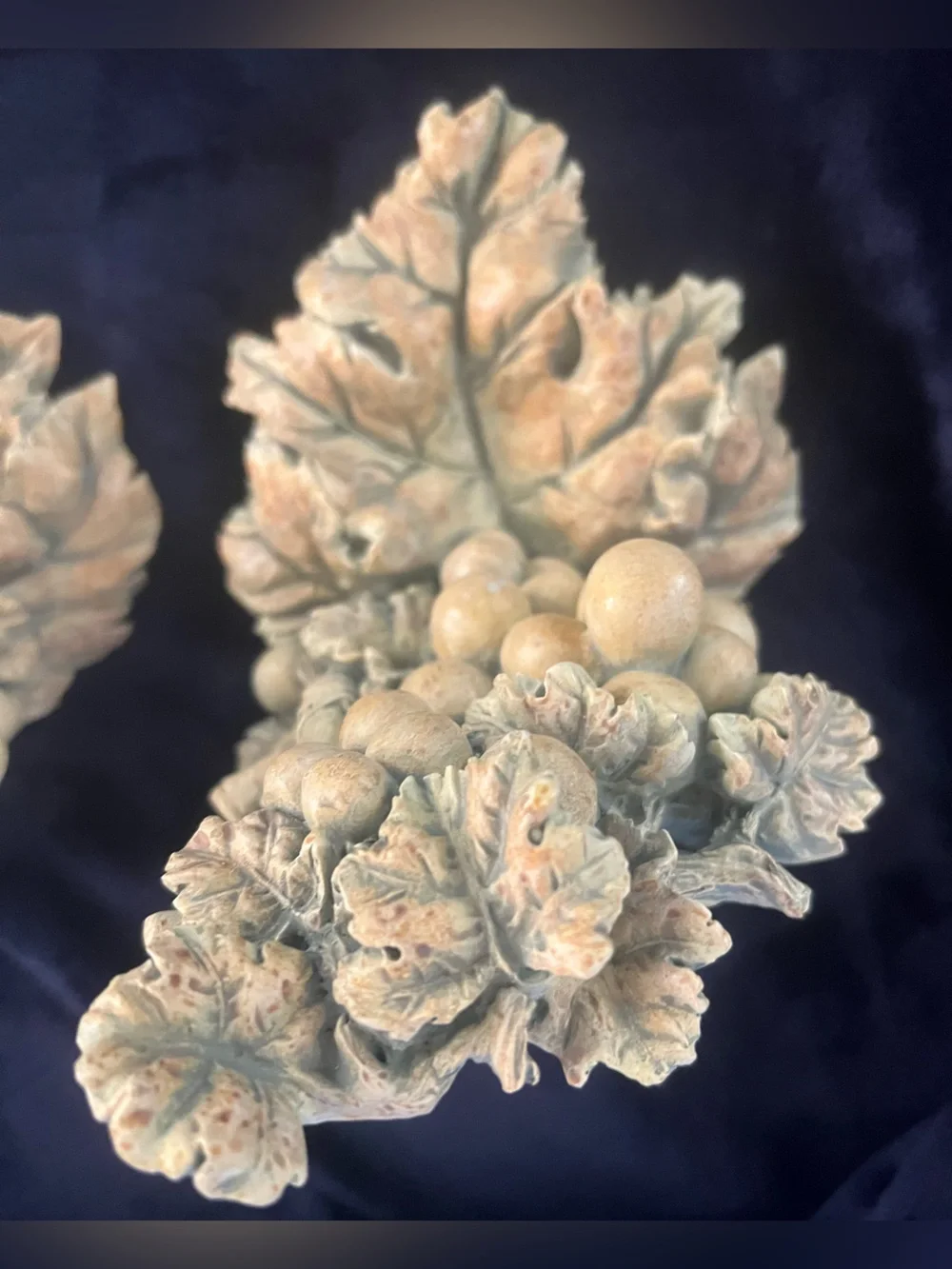 Vintage ‘88 Grapes Vineyard Scroll Retro Resin